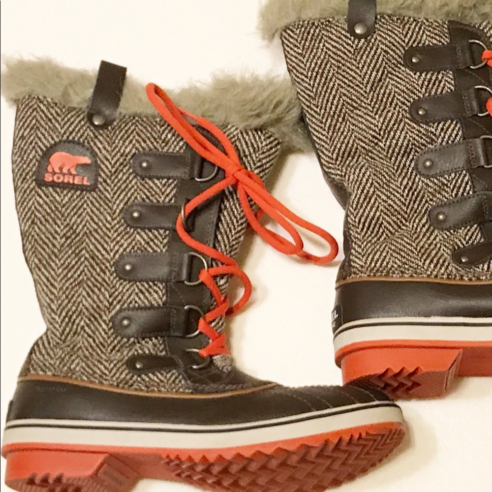 SOREL JOAN OF ARTIC BOOTS